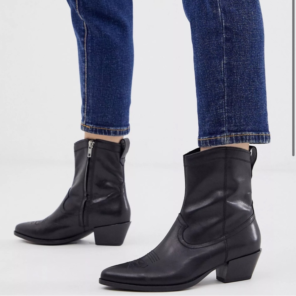 Vagabond Emily Kitten Heel Ankle Boots